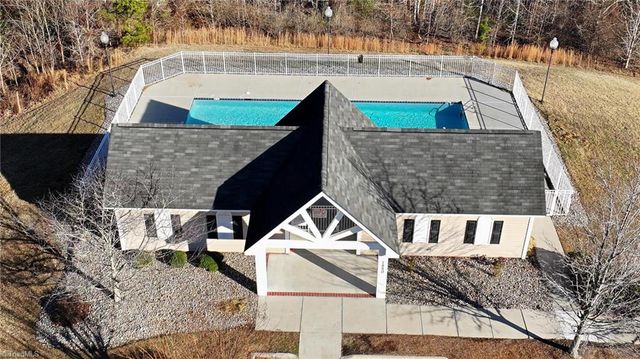 3723 Boxwood Court, Thomasville, NC 27360