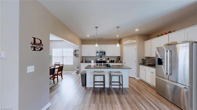 3723 Boxwood Court, Thomasville, NC 27360