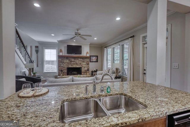 1100 Starboard Drive, Greensboro, GA 30642