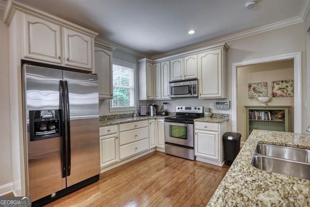 1100 Starboard Drive, Greensboro, GA 30642