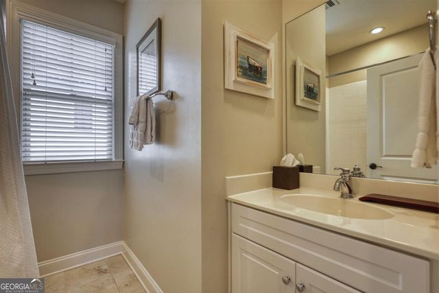 1100 Starboard Drive, Greensboro, GA 30642