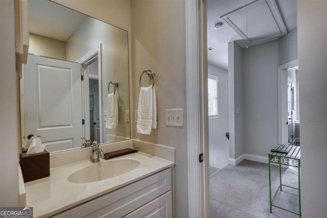 1100 Starboard Drive, Greensboro, GA 30642