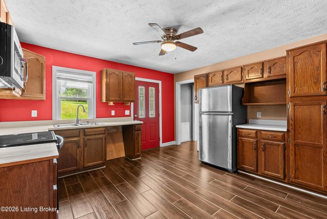 713 Saint John Rd, Elizabethtown, KY 42701
