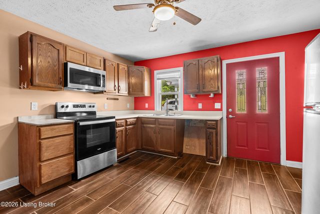 713 Saint John Rd, Elizabethtown, KY 42701
