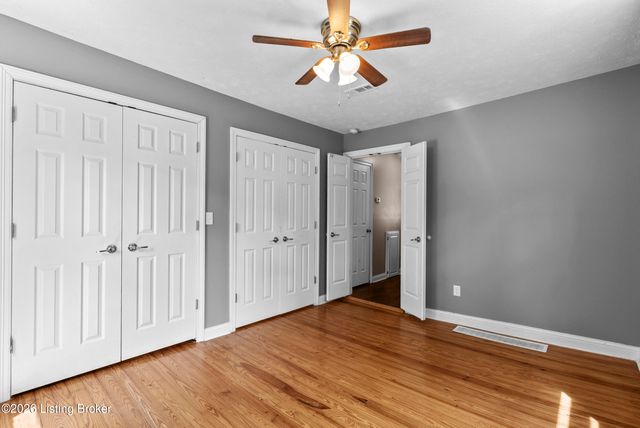 713 Saint John Rd, Elizabethtown, KY 42701