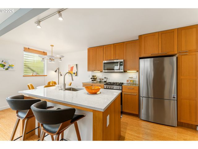 1310 Se 14th Ave 3, Portland, OR 97214