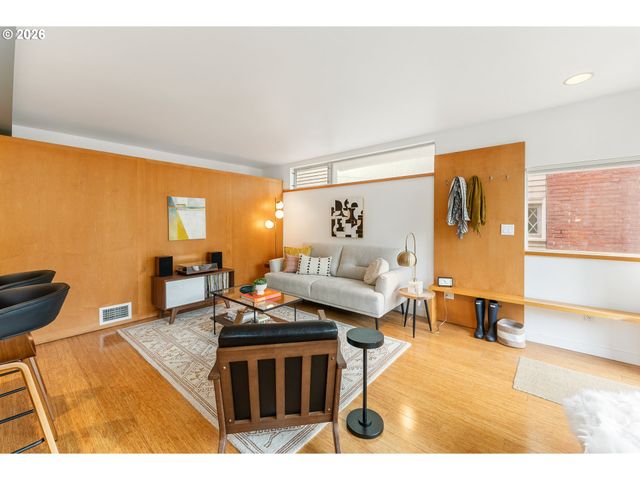1310 Se 14th Ave 3, Portland, OR 97214