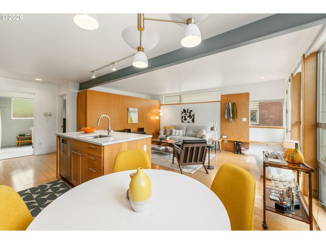 1310 Se 14th Ave 3, Portland, OR 97214
