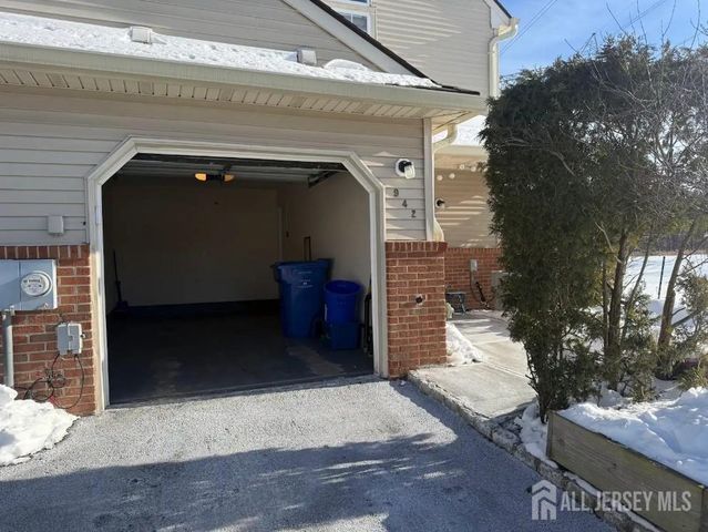 942 Thomas Avenue, North Brunswick, NJ 08902