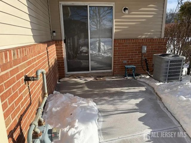 942 Thomas Avenue, North Brunswick, NJ 08902