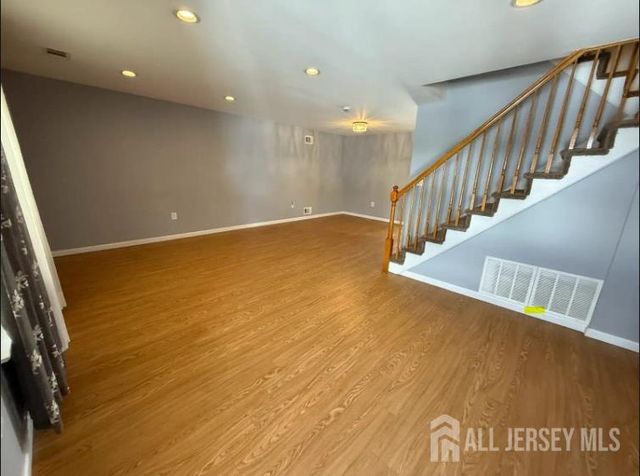 942 Thomas Avenue, North Brunswick, NJ 08902