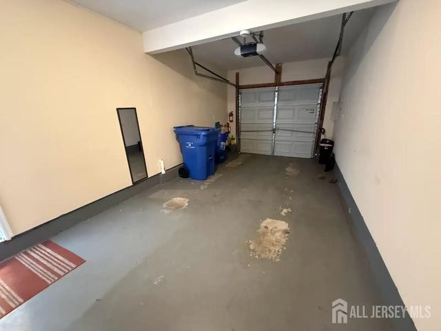 942 Thomas Avenue, North Brunswick, NJ 08902