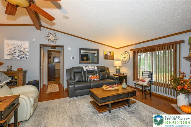 270 Craig Street, Lower Towamensing Tp, PA 18071