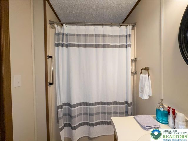 270 Craig Street, Lower Towamensing Tp, PA 18071