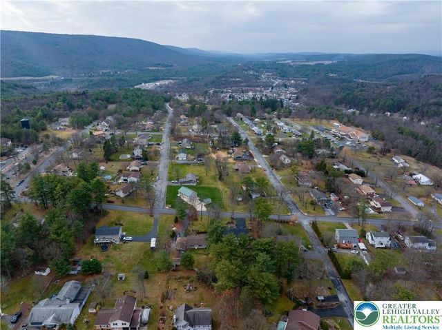 270 Craig Street, Lower Towamensing Tp, PA 18071