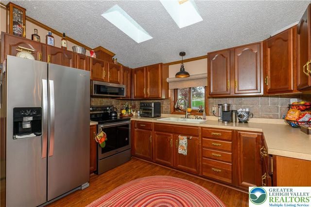 270 Craig Street, Lower Towamensing Tp, PA 18071