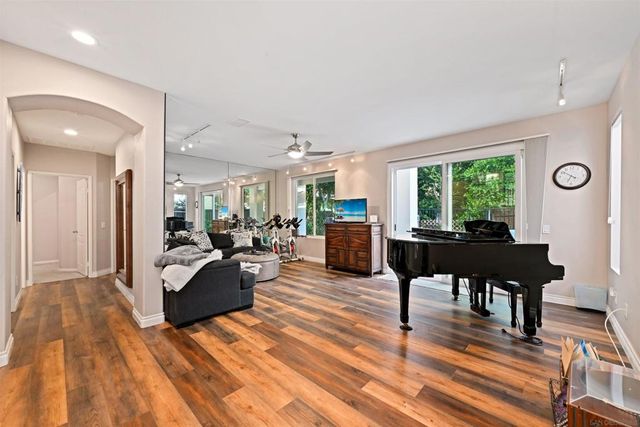 6415 Ruby Way, Carlsbad, CA 92011