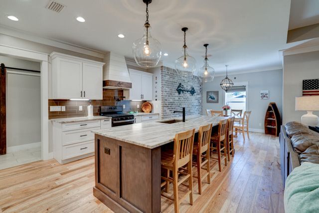 184 Magnolia Drive, Freeport, FL 32439