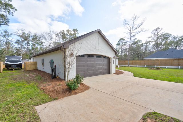 184 Magnolia Drive, Freeport, FL 32439