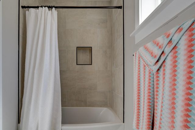 184 Magnolia Drive, Freeport, FL 32439