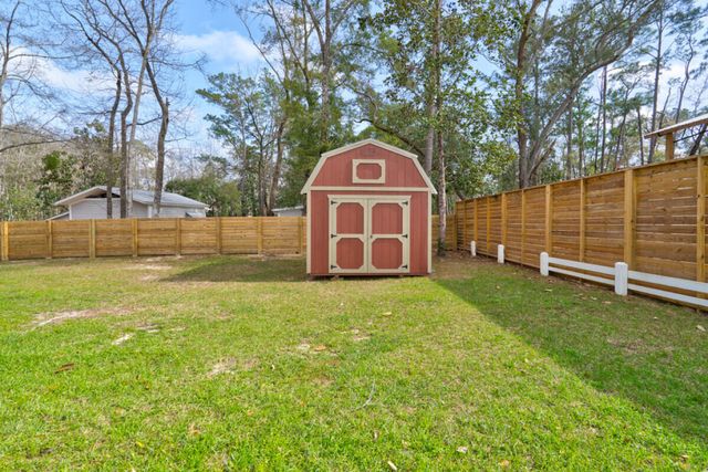 184 Magnolia Drive, Freeport, FL 32439