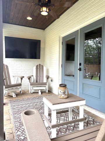 184 Magnolia Drive, Freeport, FL 32439