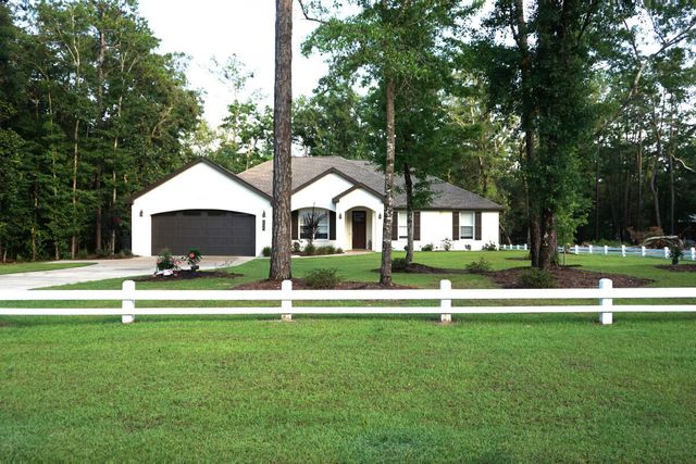 184 Magnolia Drive, Freeport, FL 32439