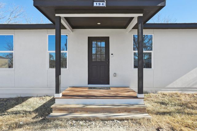 194 Tulipan LN, Dale, TX 78616