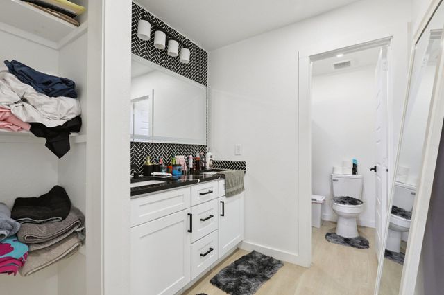 194 Tulipan LN, Dale, TX 78616