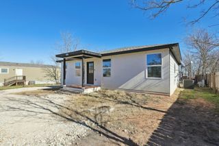 194 Tulipan LN, Dale, TX 78616