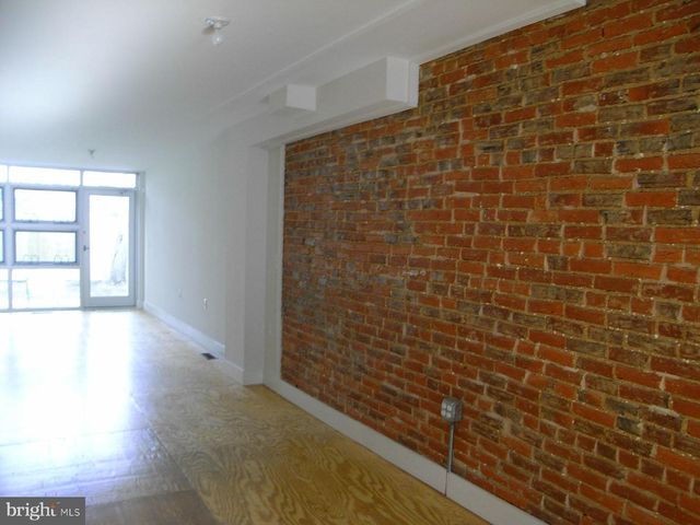 523 N BUDD ST, Philadelphia, PA 19104