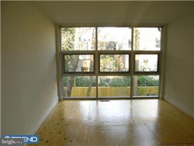 523 N BUDD ST, Philadelphia, PA 19104