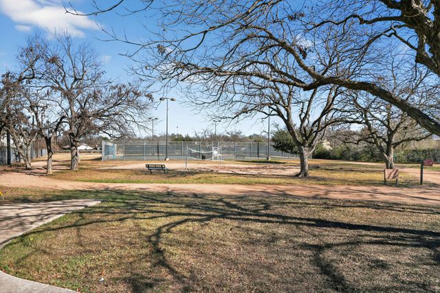 9709 Meadowheath DR, Austin, TX 78729