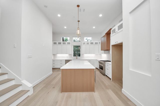 4819 Austin Street B, Houston, TX 77004