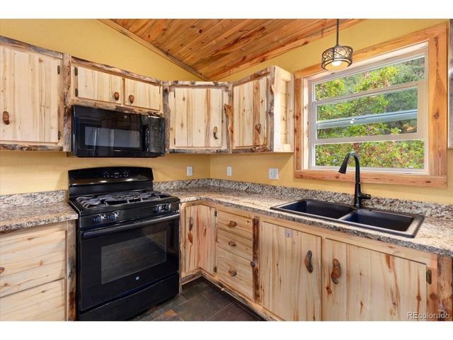 9633 Hutchinson Ln, Salida, CO 81201