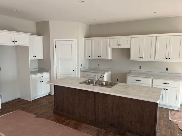 979 Arthur Heights Drive, Fort Wayne, IN 46818