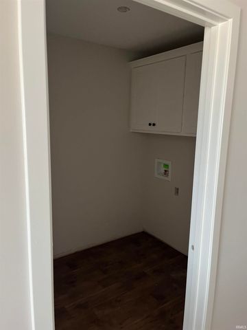 979 Arthur Heights Drive, Fort Wayne, IN 46818