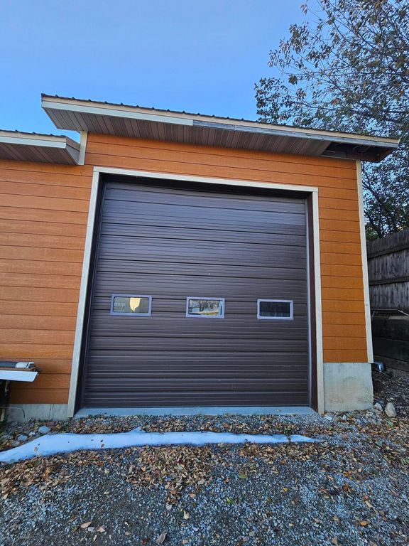 W 513 Watson ST, Lewistown, MT 59457 photo 3