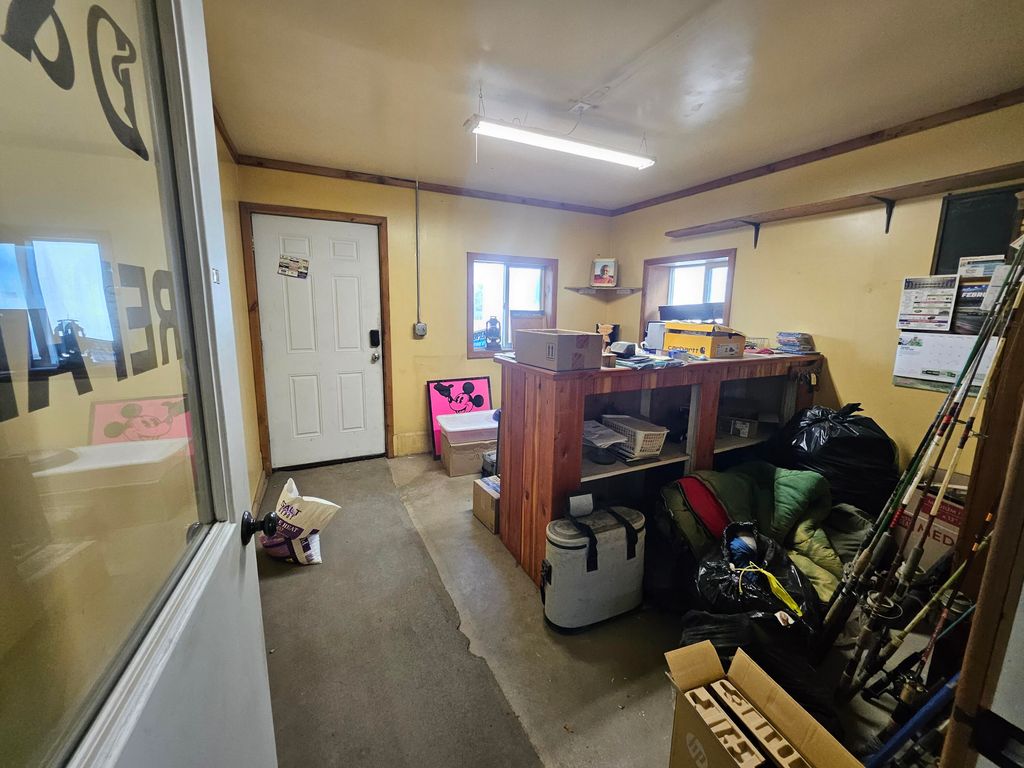 W 513 Watson ST, Lewistown, MT 59457 photo 5