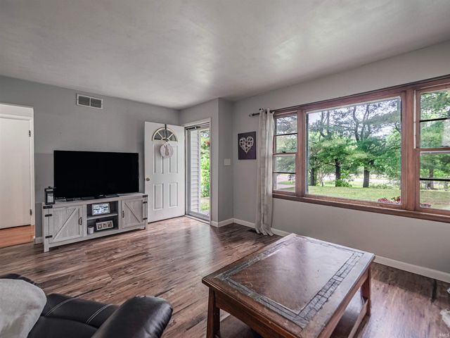 10317 Old Highway 62 Highway, Mount Vernon, IN 47620