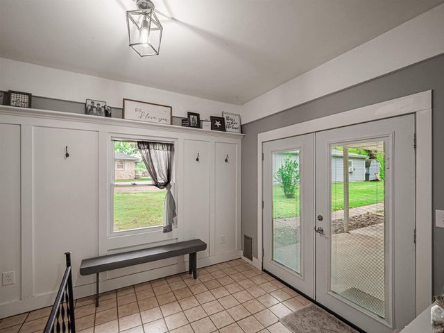 10317 Old Highway 62 Highway, Mount Vernon, IN 47620