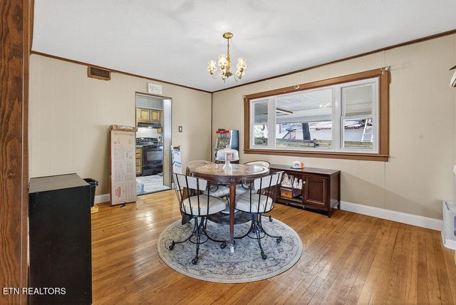 109 E Pasadena Rd, Oak Ridge, TN 37830