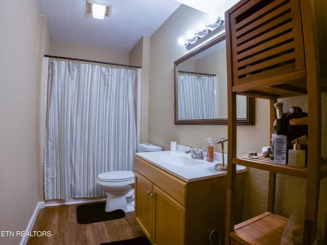 109 E Pasadena Rd, Oak Ridge, TN 37830