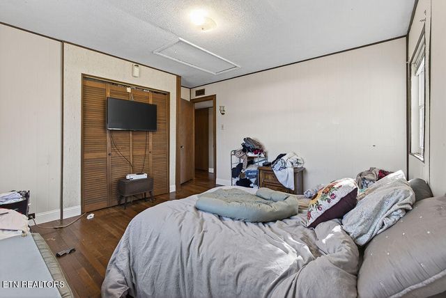 109 E Pasadena Rd, Oak Ridge, TN 37830