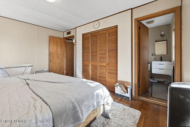 109 E Pasadena Rd, Oak Ridge, TN 37830