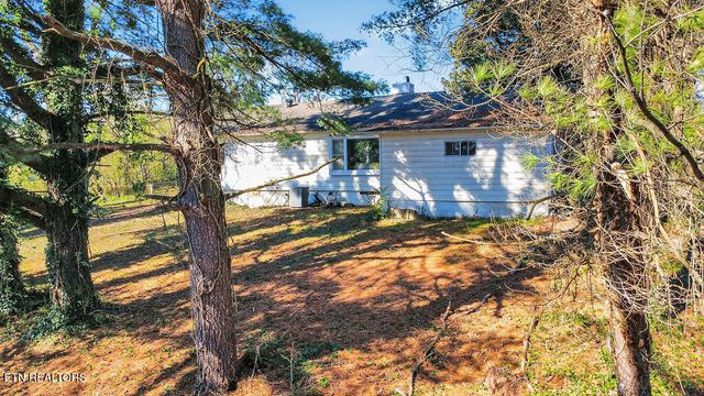 109 E Pasadena Rd, Oak Ridge, TN 37830