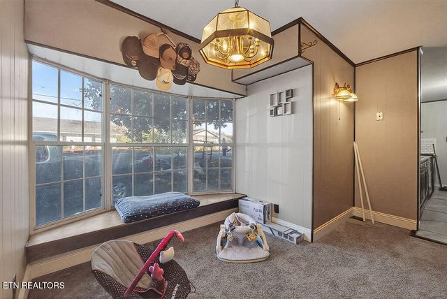 109 E Pasadena Rd, Oak Ridge, TN 37830