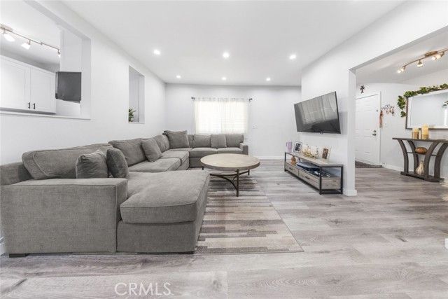 3010 Montrose Avenue 26, La Crescenta, CA 91214