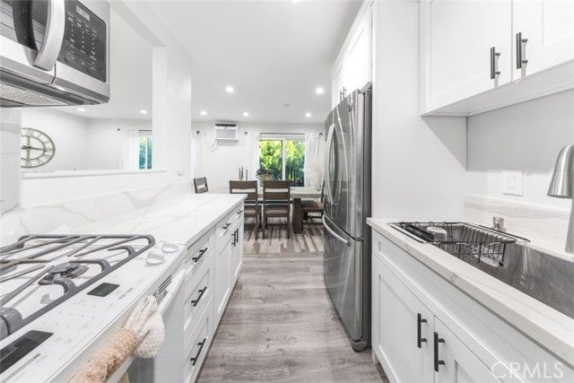 3010 Montrose Avenue 26, La Crescenta, CA 91214