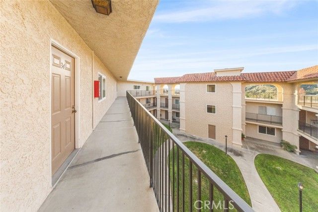 3010 Montrose Avenue 26, La Crescenta, CA 91214